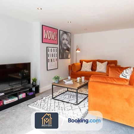 Stylish Two Bed Town Centre Apartment By Movida Property Group Short Lets & Serviced Accommodation With Parking Harrogate Eksteriør bilde