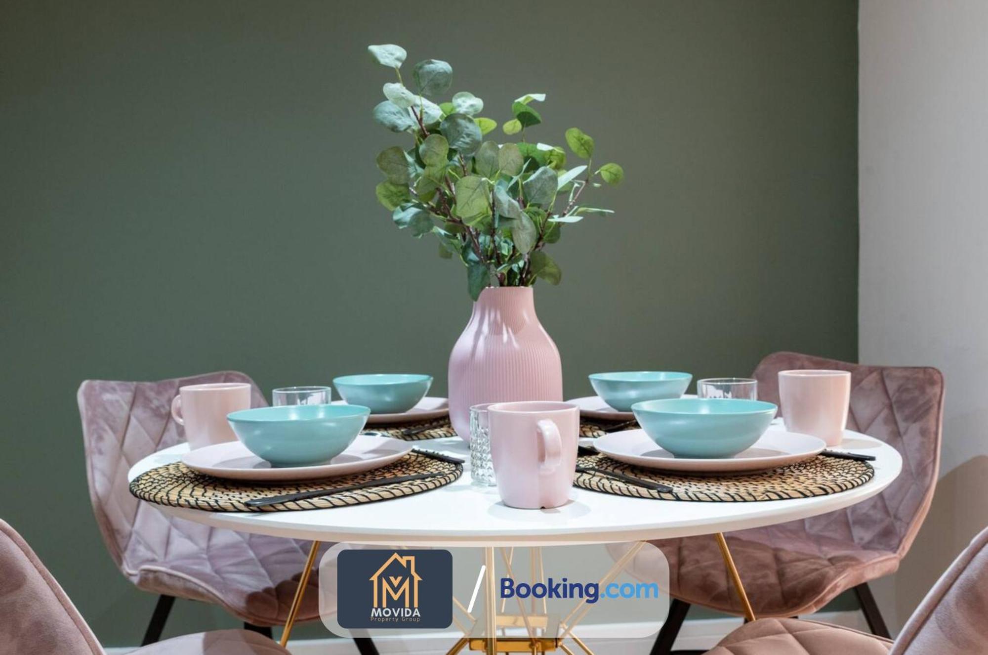 Stylish Two Bed Town Centre Apartment By Movida Property Group Short Lets & Serviced Accommodation With Parking Harrogate Eksteriør bilde